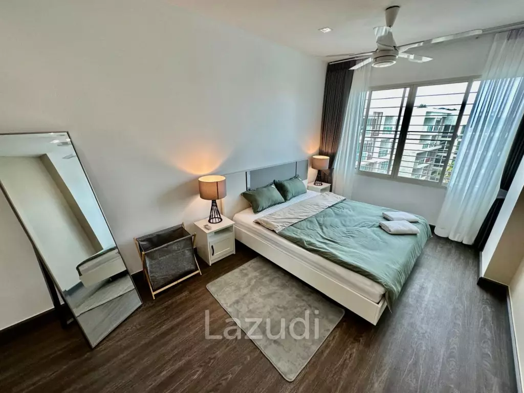 The Seacraze : 2 Bedroom Corner Unit, Fully Rennovated