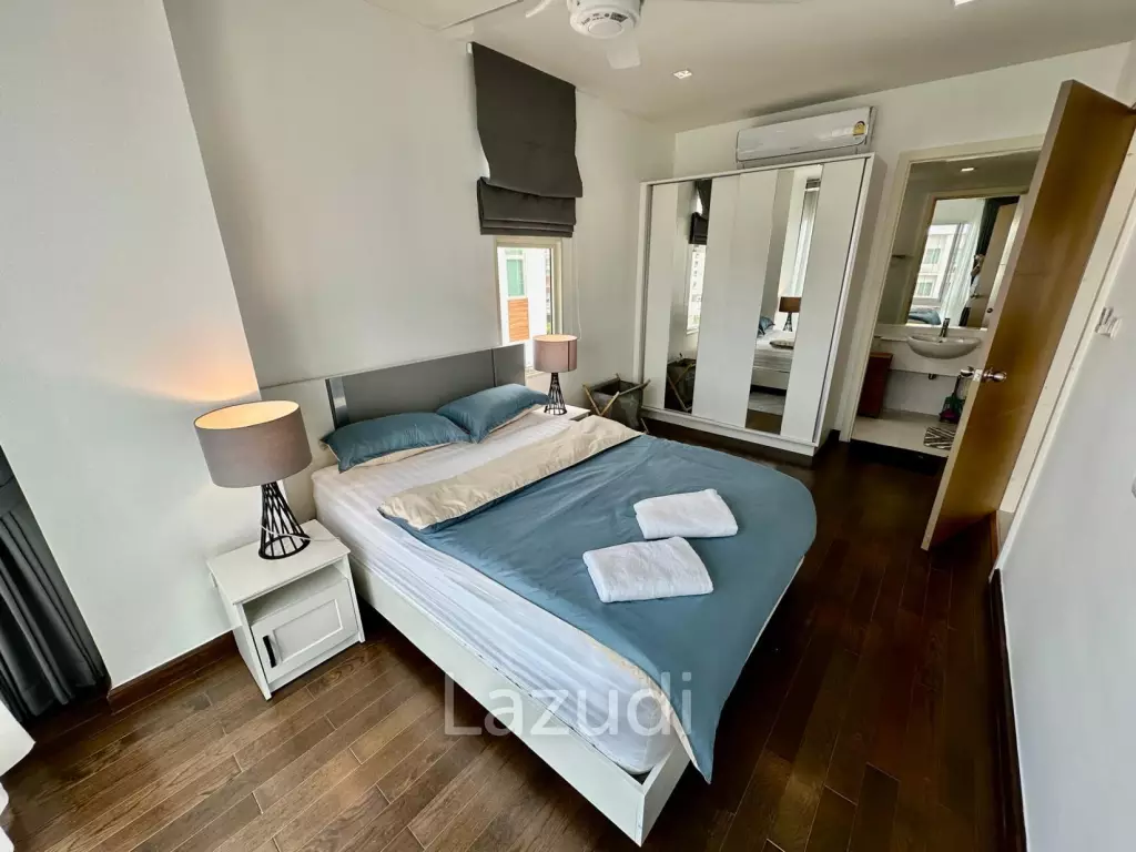 The Seacraze : 2 Bedroom Corner Unit, Fully Rennovated