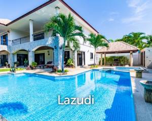 VINEYARDS : 3 or 4 bed 2 storey pool villa close to town and beaches