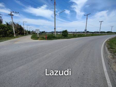 Prime Freehold Land 1-0-30 Rai Next to Main Road in Scenic Hin Lek Fai Near Black Mountain Golf