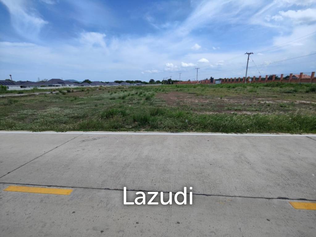 Prime Freehold Land 1-0-30 Rai Next to Main Road in Scenic Hin Lek Fai Near Black Mountain Golf
