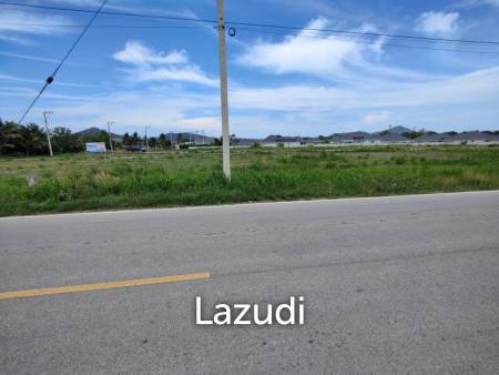 Prime Freehold Land 1-0-30 Rai Next to Main Road in Scenic Hin Lek Fai Near Black Mountain Golf