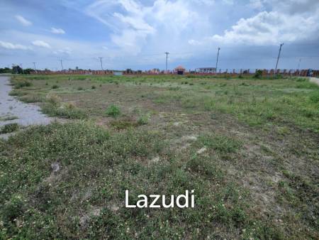 Prime Freehold Land 1-0-30 Rai Next to Main Road in Scenic Hin Lek Fai Near Black Mountain Golf