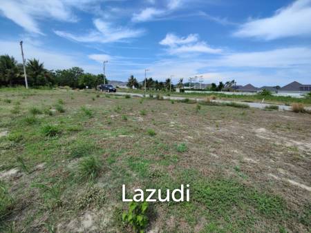 Prime Freehold Land 1-0-30 Rai Next to Main Road in Scenic Hin Lek Fai Near Black Mountain Golf