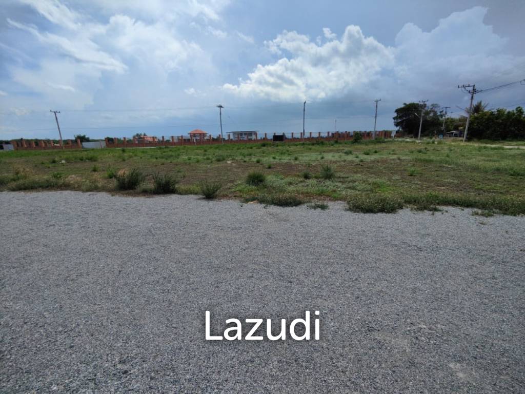 Prime Freehold Land 1-0-30 Rai Next to Main Road in Scenic Hin Lek Fai Near Black Mountain Golf