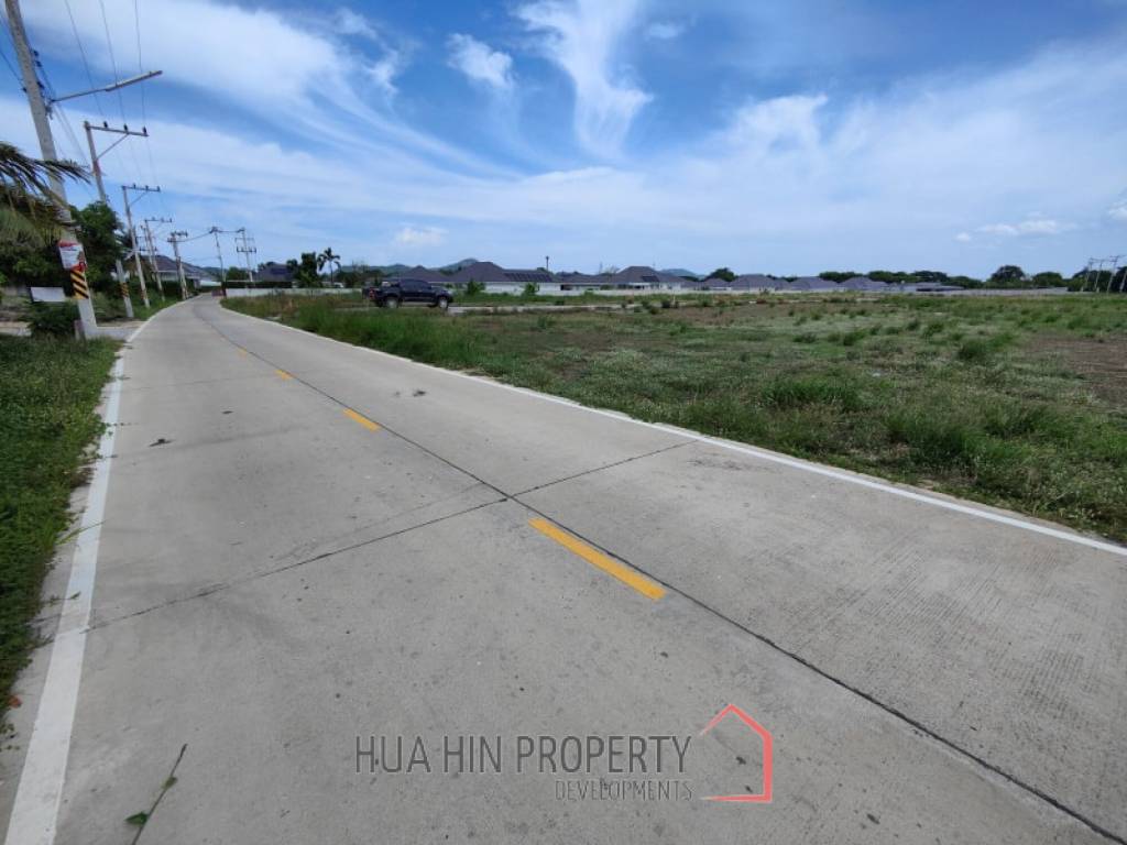 Prime Freehold Land 1-0-30 Rai Next to Main Road in Scenic Hin Lek Fai Near Black Mountain Golf