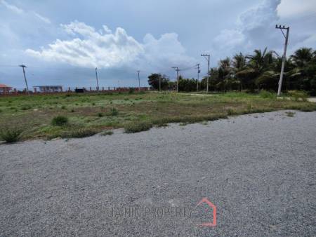 Prime Freehold Land 1-0-30 Rai Next to Main Road in Scenic Hin Lek Fai Near Black Mountain Golf