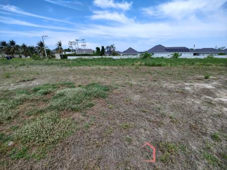 Affordable Freehold 1 Rai Land Corner Plot Near Black Mountain Golf