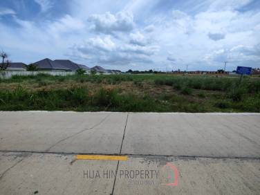 Affordable Freehold 1 Rai Land Corner Plot Near Black Mountain Golf