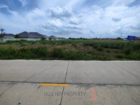 Affordable Freehold 1 Rai Land Corner Plot Near Black Mountain Golf
