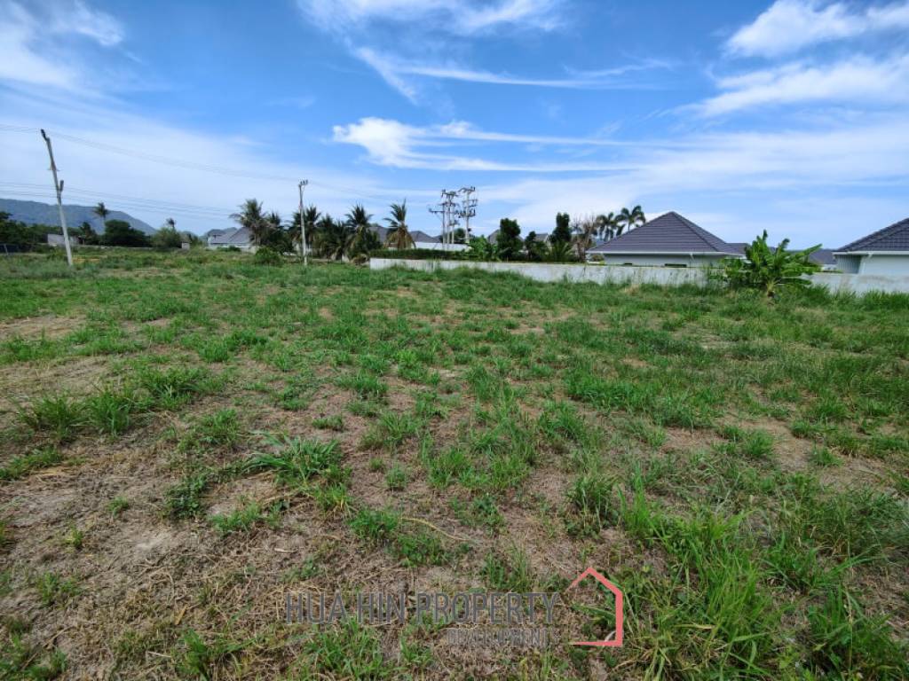 Affordable Freehold 1 Rai Land Corner Plot Near Black Mountain Golf
