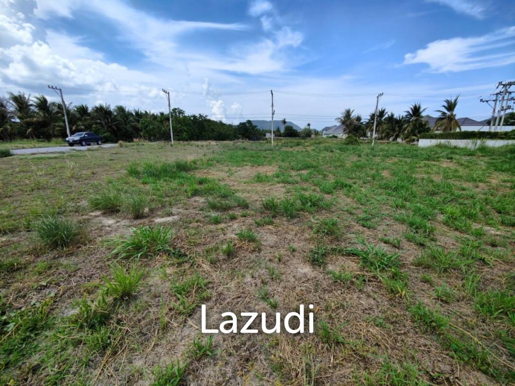 Affordable Freehold 1 Rai Land Corner Plot Near Black Mountain Golf
