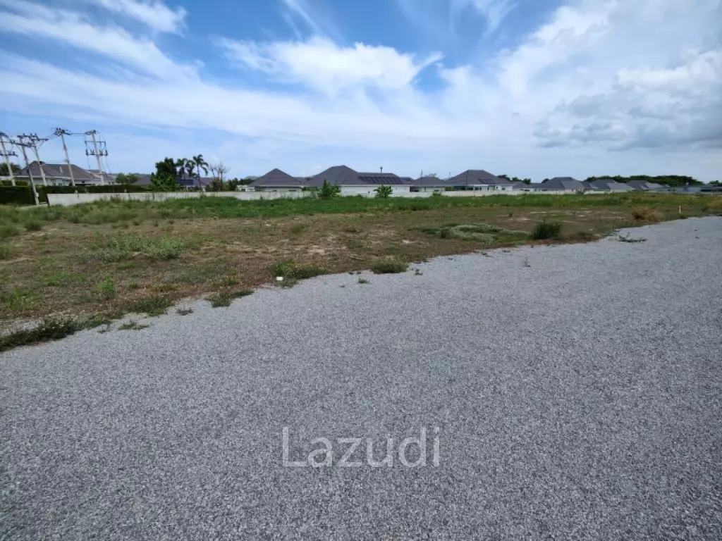 Affordable Freehold 1 Rai Land Corner Plot Near Black Mountain Golf