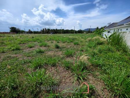 1 Rai Freehold Land For Sale Near Black Mountain Golf