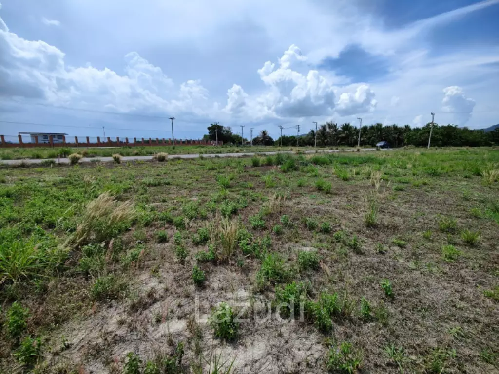 1 Rai Freehold Land For Sale Near Black Mountain Golf