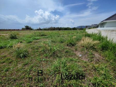 ขายที่ดิน 1 ไร่ เหมาะสำหรับสร้างบ้าน ใกล้สนามกอล์ฟแบล็ค เมาท์เท่น