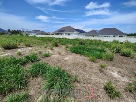 1 Rai Freehold Home Building Plot Near Black Mountain Golf