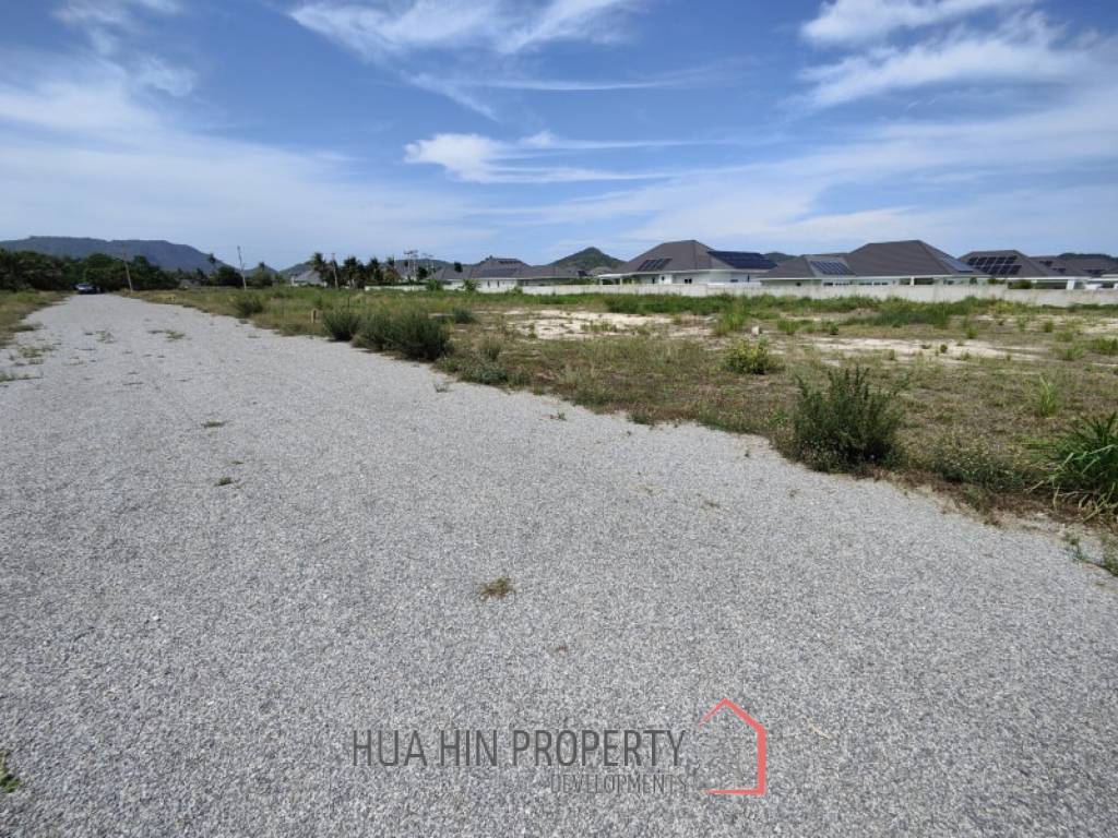 Land For Sale - 1 Rai Home Building Plot Near Black Mountain