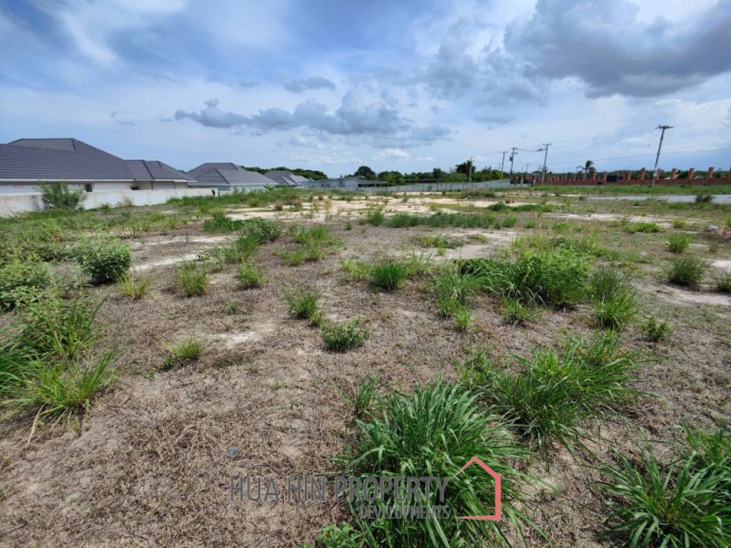 Land For Sale - 1 Rai Home Building Plot Near Black Mountain