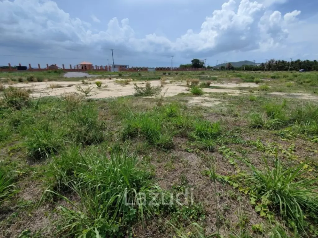 Land For Sale - 1 Rai Home Building Plot Near Black Mountain