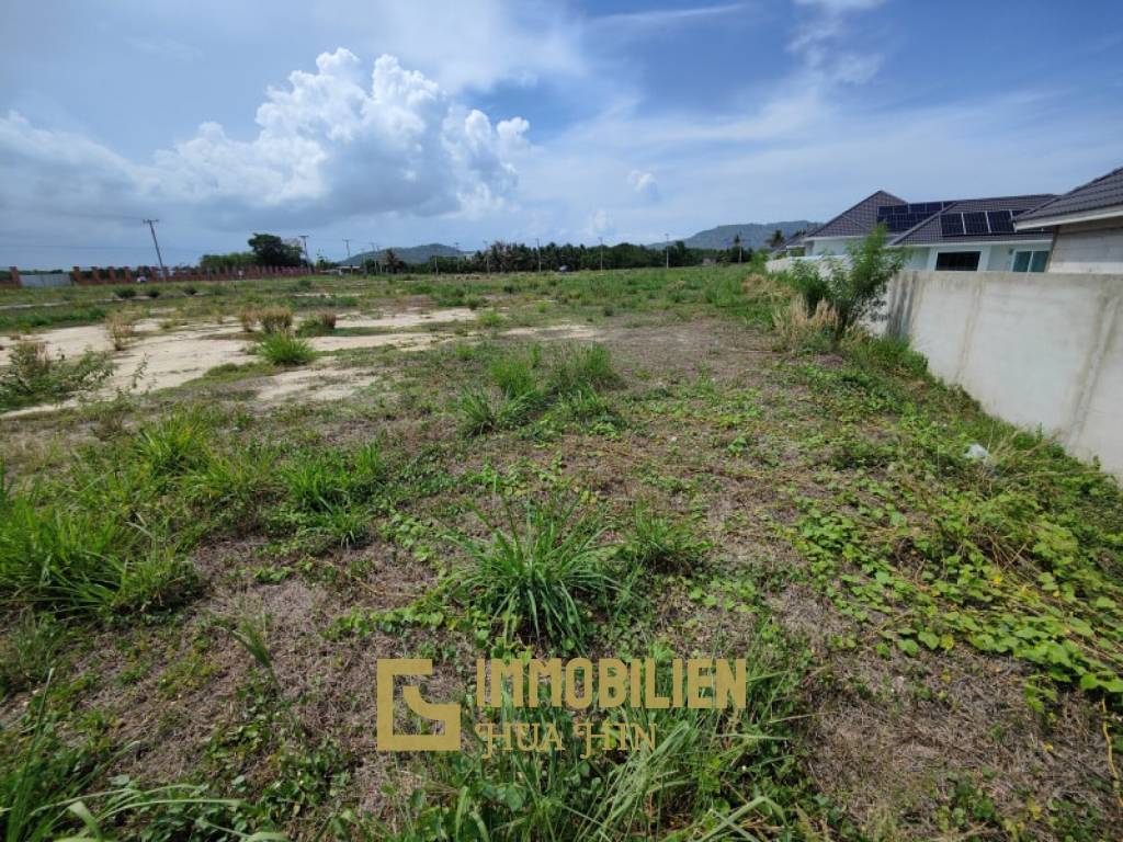 ขายที่ดิน 1 ไร่ ใกล้สนามกอล์ฟแบล็ค เมาท์เท่น เหมาะสำหรับสร้างบ้าน