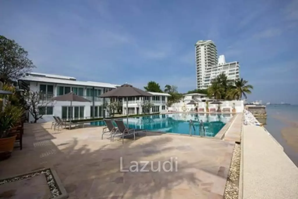 Luxury Beachfront 4 bed 2 storey Villa