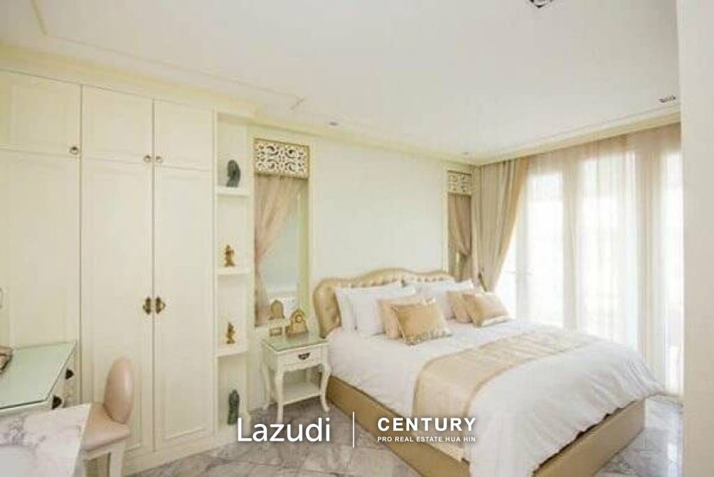 Luxury Beachfront 4 bed 2 storey Villa