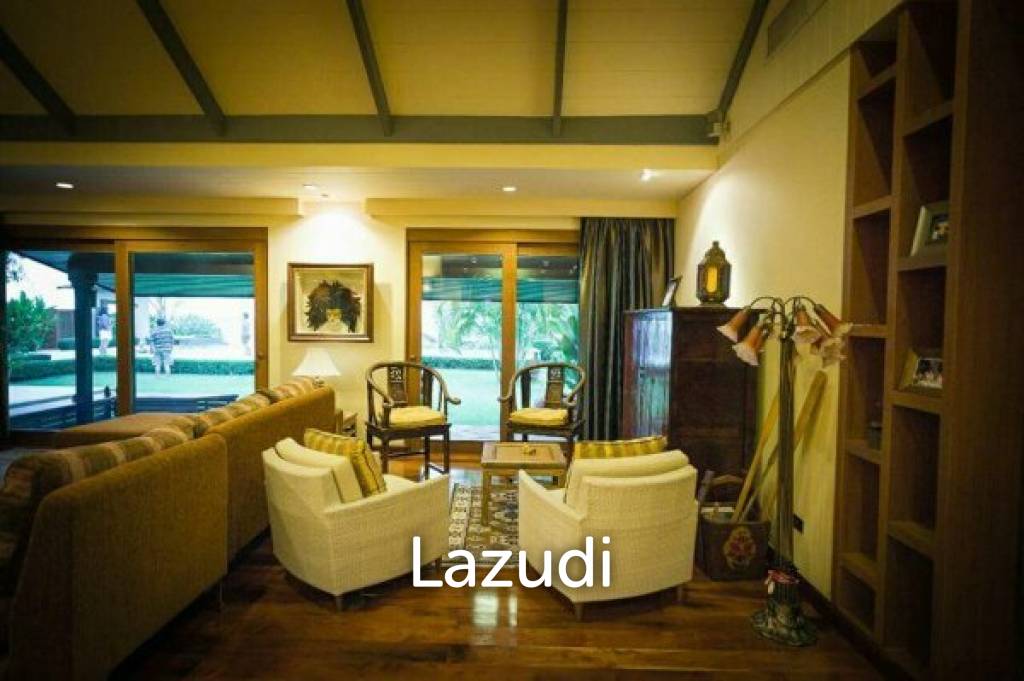 Absolute Beachfront Pool Villa