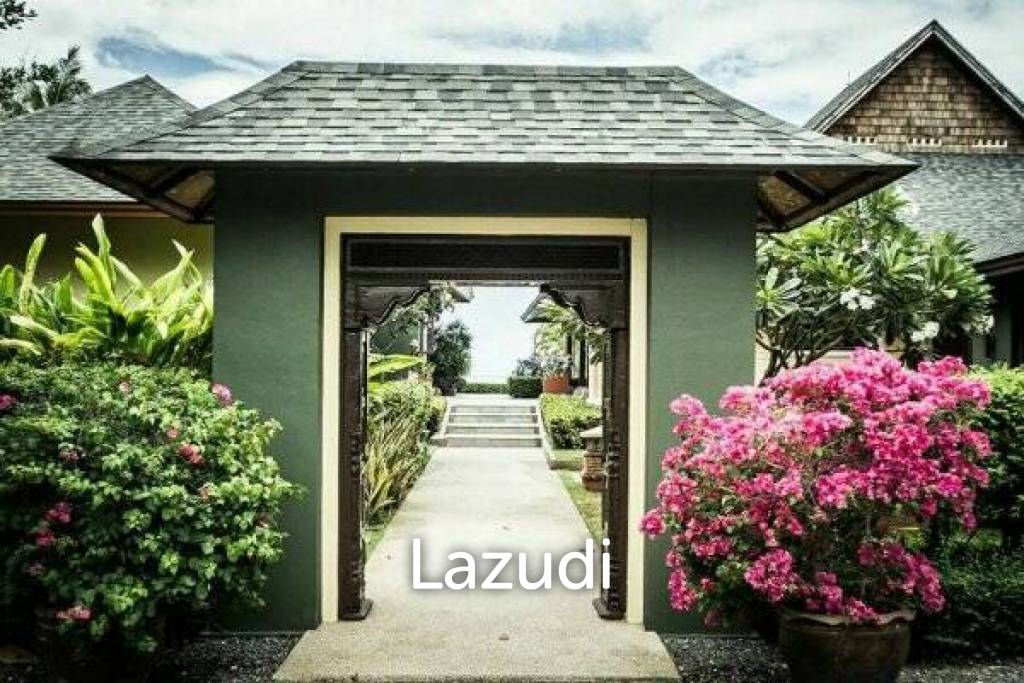 Absolute Beachfront Pool Villa