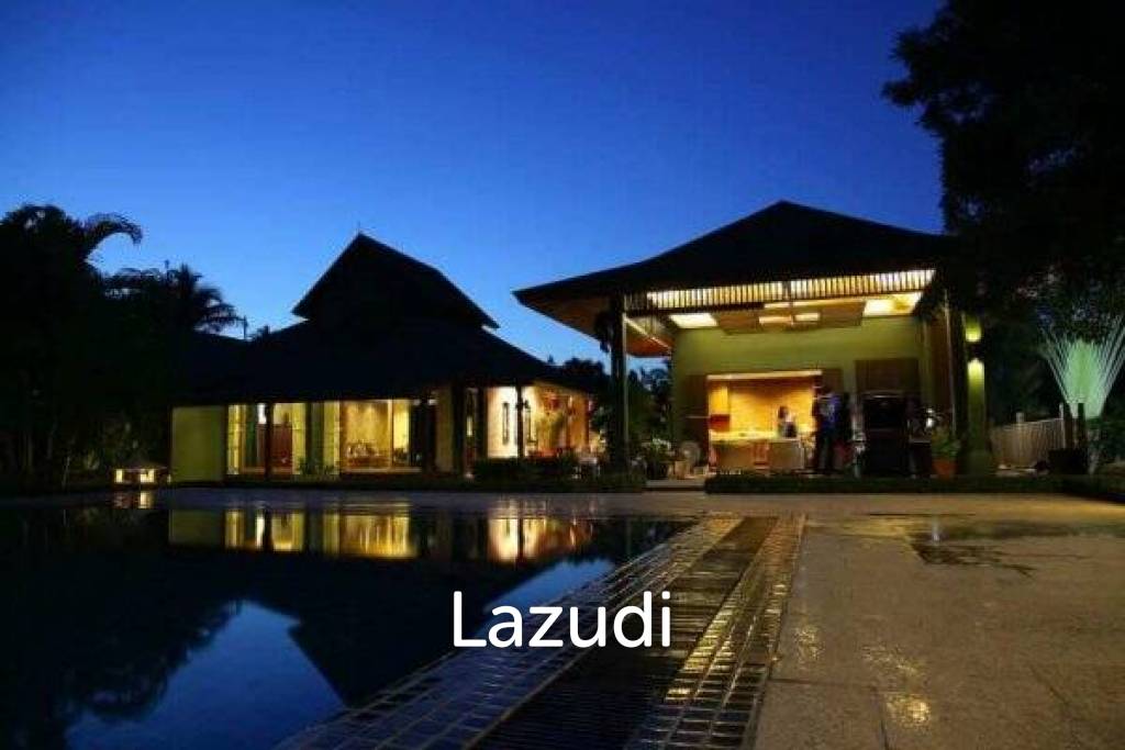 Absolute Beachfront Pool Villa