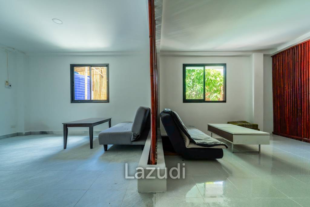 Elegant Beachside 4-Bed Villa Just 300 Meters from Mae Haad Beach, Koh Phangan