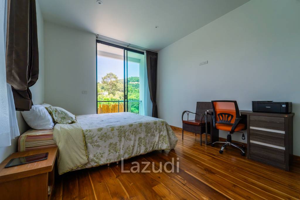 Elegant Beachside 4-Bed Villa Just 300 Meters from Mae Haad Beach, Koh Phangan