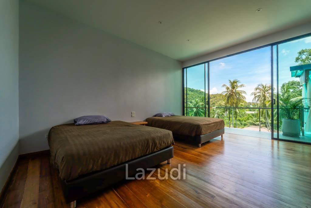 Elegant Beachside 4-Bed Villa Just 300 Meters from Mae Haad Beach, Koh Phangan