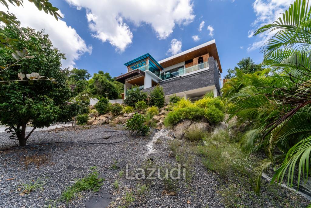 Elegant Beachside 4-Bed Villa Just 300 Meters from Mae Haad Beach, Koh Phangan