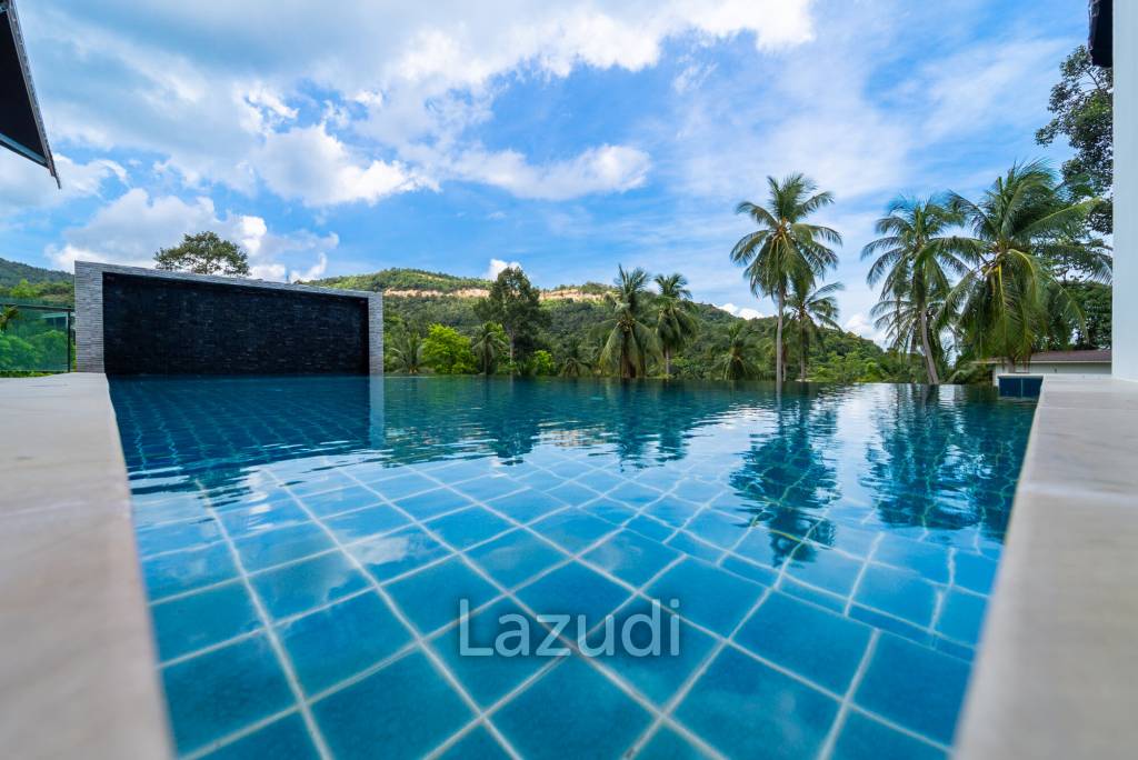 Elegant Beachside 4-Bed Villa Just 300 Meters from Mae Haad Beach, Koh Phangan