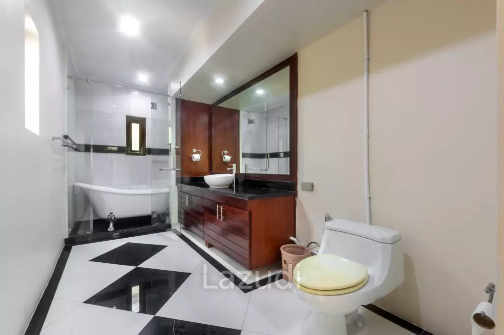 Phuket Country Club Golf Course Villa For Rent