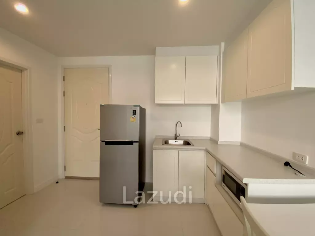 Great Price! Ramada Plaza Condo - Private Beach and Pool View