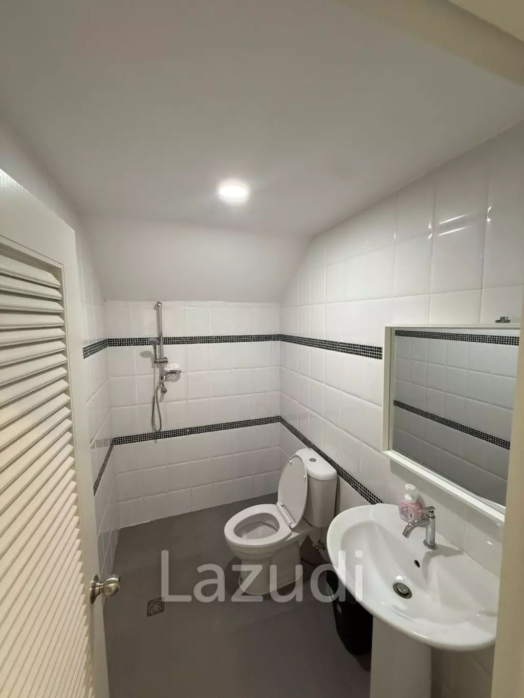 Newly Refurbished 2-Bedroom Townhouse for Sale in Bo Phut – Prime Central Location