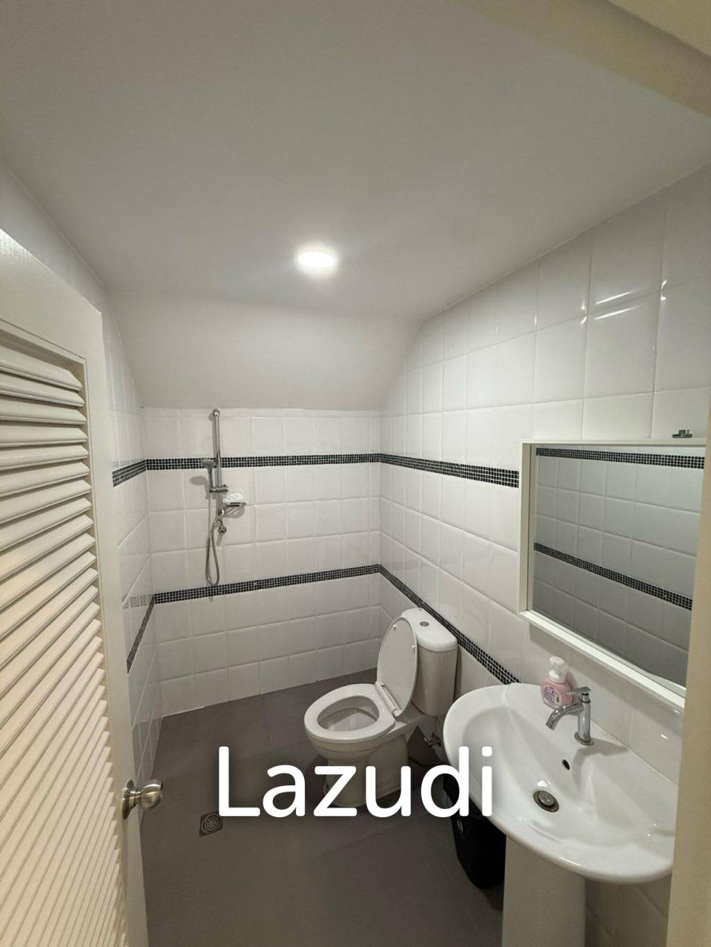 Newly Refurbished 2-Bedroom Townhouse for Sale in Bo Phut – Prime Central Location