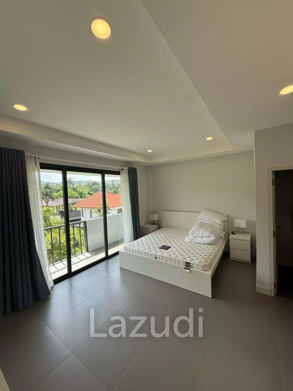Newly Refurbished 2-Bedroom Townhouse for Sale in Bo Phut – Prime Central Location