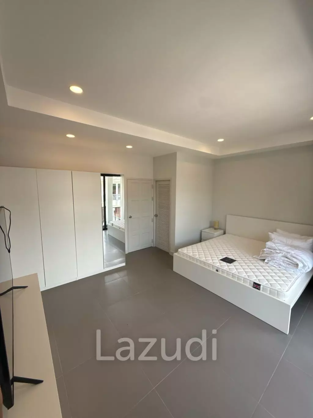 Newly Refurbished 2-Bedroom Townhouse for Sale in Bo Phut – Prime Central Location