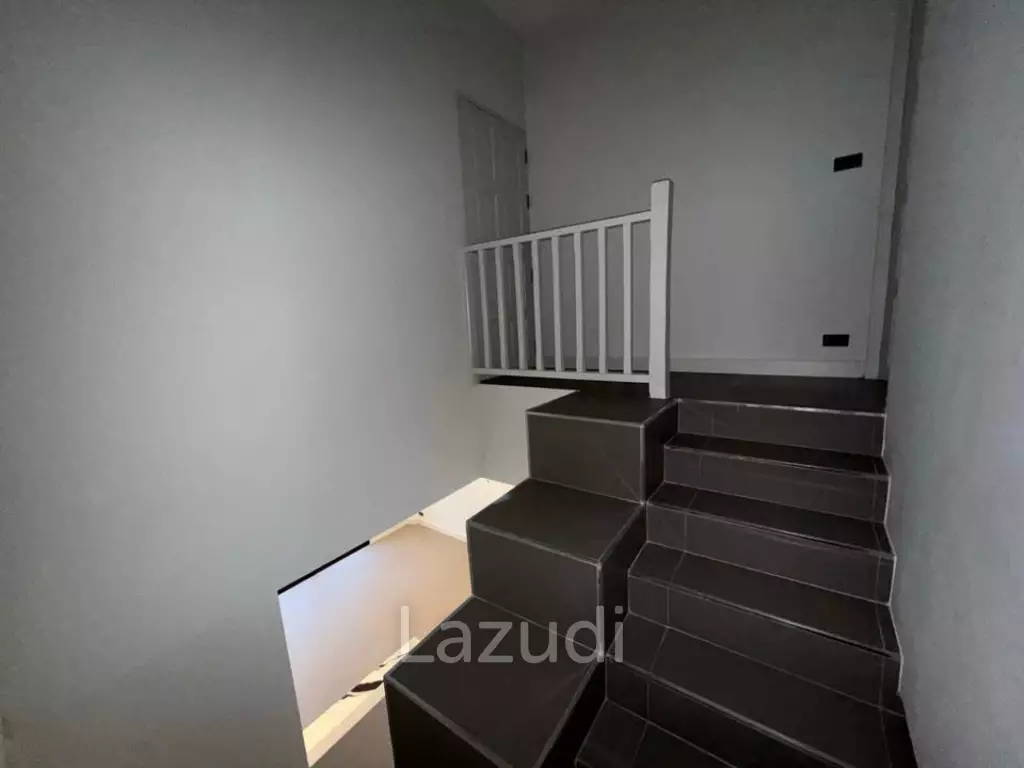 Modern 2-Bedroom Townhouse in Bo Phut – Fully Refurbished and Move-In Ready