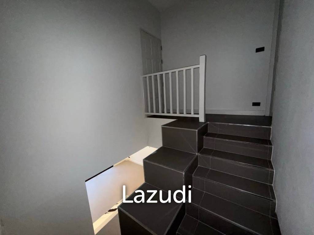 Modern 2-Bedroom Townhouse in Bo Phut – Fully Refurbished and Move-In Ready