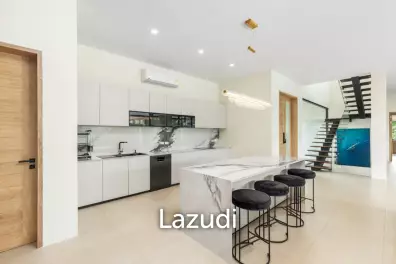 4-Bedroom Pool Villa with Panoramic View in Thalang