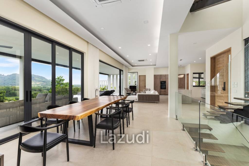 4-Bedroom Pool Villa with Panoramic View in Thalang