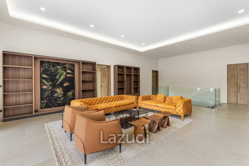 4-Bedroom Pool Villa with Panoramic View in Thalang
