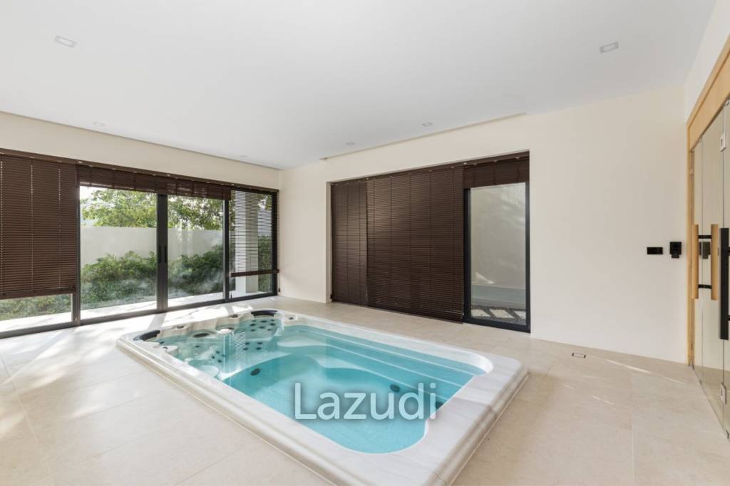 4-Bedroom Pool Villa with Panoramic View in Thalang