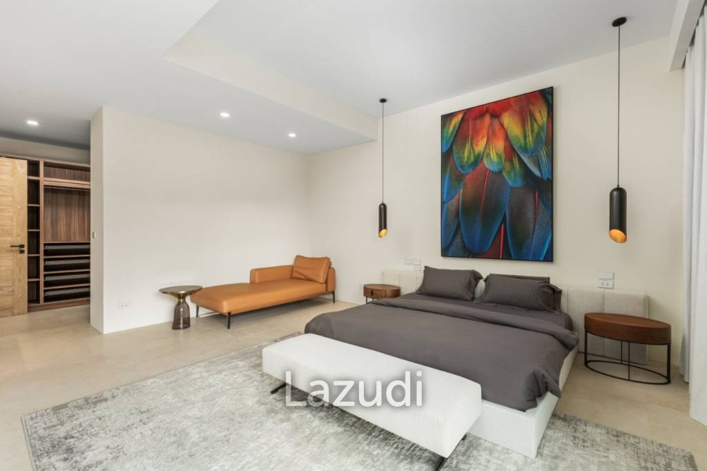4-Bedroom Pool Villa with Panoramic View in Thalang