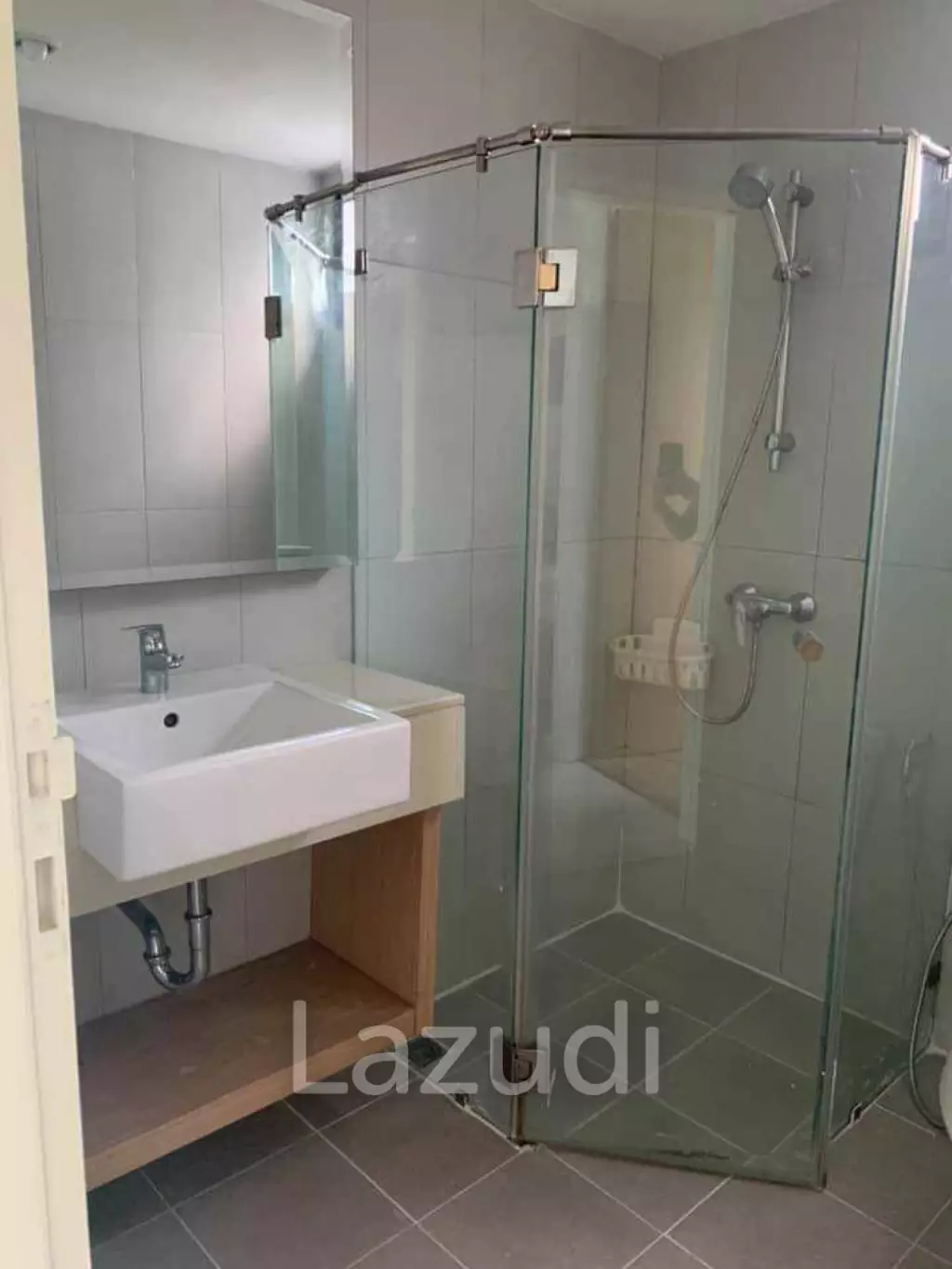 1 bedroom 1 bathroom 37 Sq.M Zenith Place Sukhumvit 42