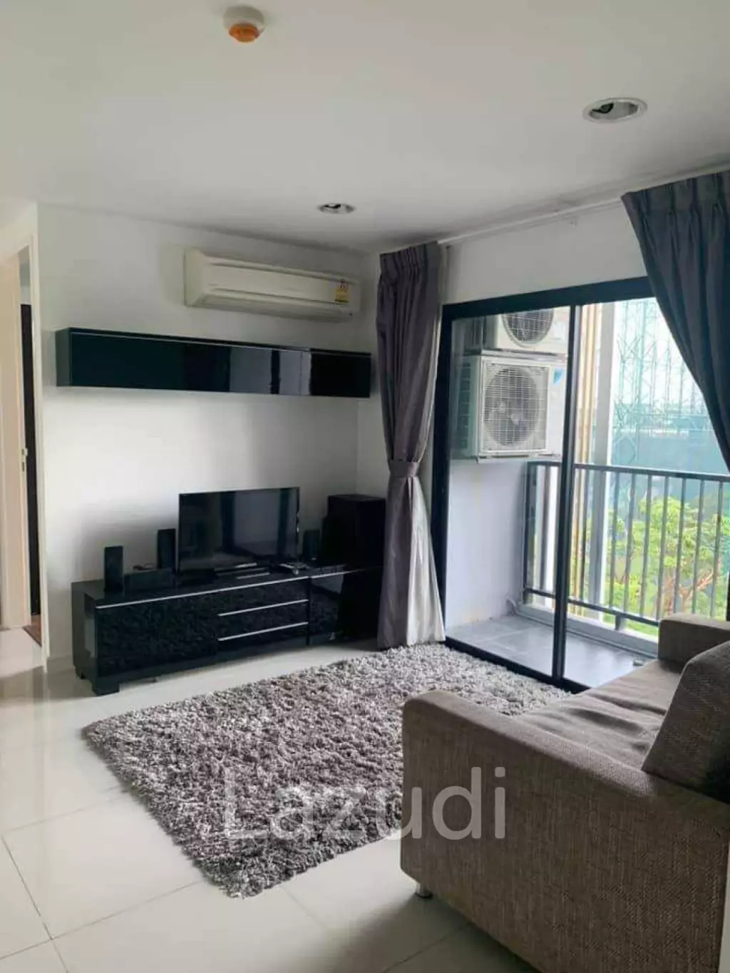 1 bedroom 1 bathroom 37 Sq.M Zenith Place Sukhumvit 42